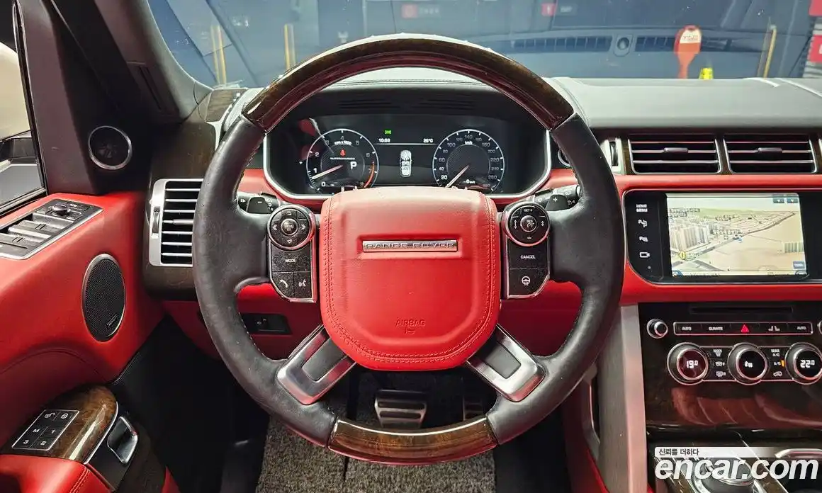 Land Rover Range-Rover 2014 5.0 Автомат в Москве № 213836, фото 17