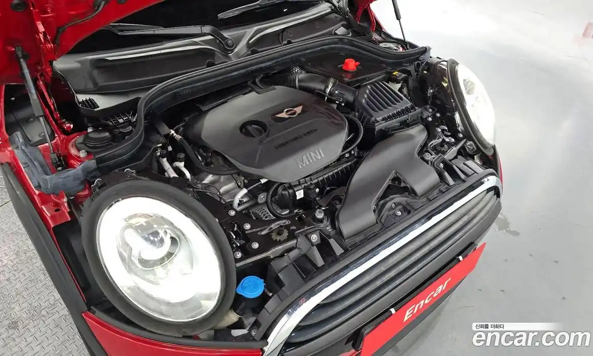 Mini Cooper 2018 1.5 Автомат в Москве № 214276, фото 6