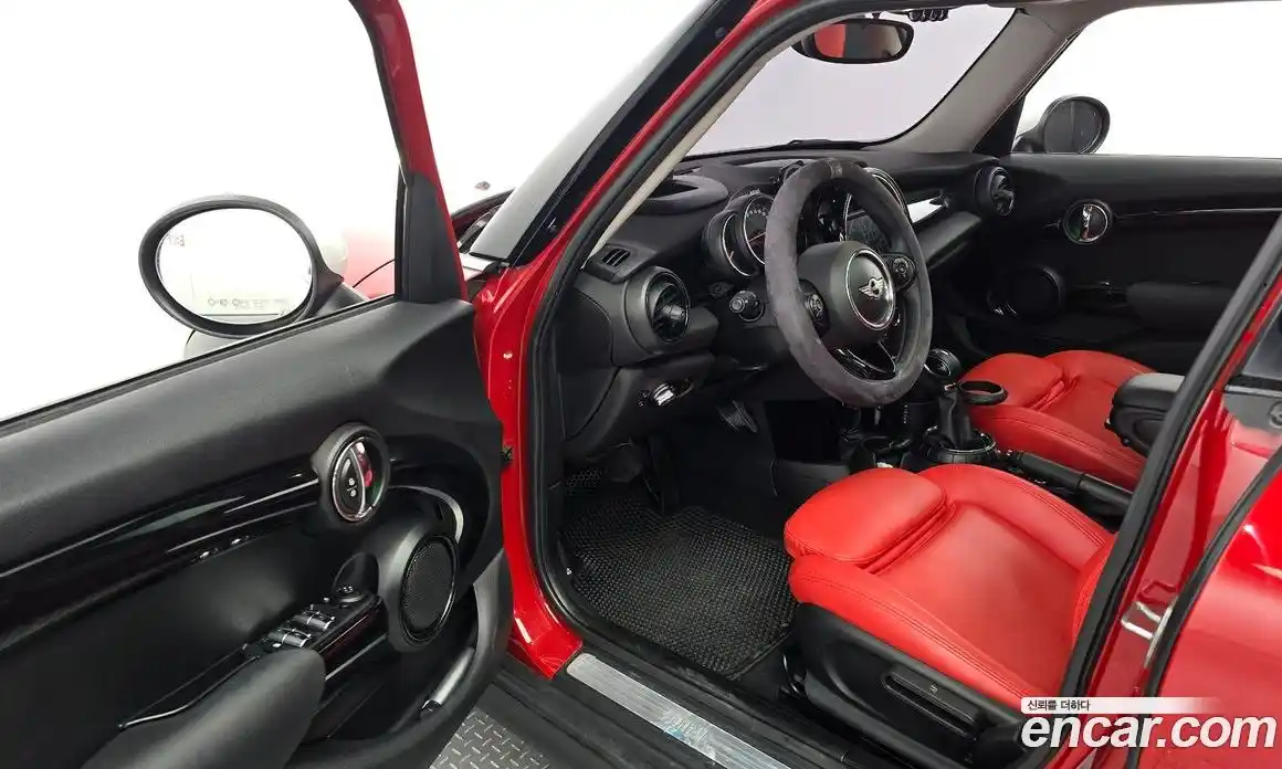 Mini Cooper 2018 1.5 Автомат в Москве № 214276, фото 10