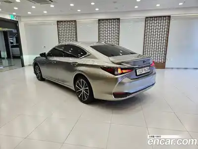 Lexus ES 2023 2.5 Вариатор в Москве № 214853, миниатюра 2
