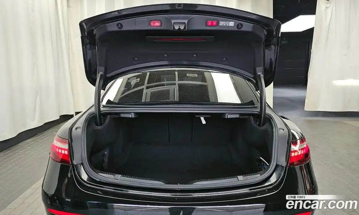 Mercedes-Benz E-Class 2023 3.0 Автомат в Москве № 222889, фото 20