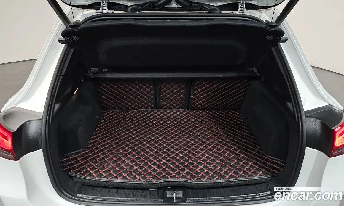 Mercedes-Benz GLA-Class 2022 2.0 Автомат в Москве № 224668, фото 10