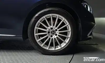 Mercedes-Benz E-Class, 2022