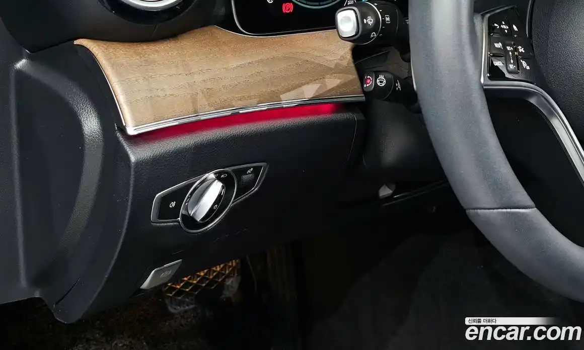 Mercedes-Benz E-Class 2022 2.0 Автомат в Москве № 224901, фото 12