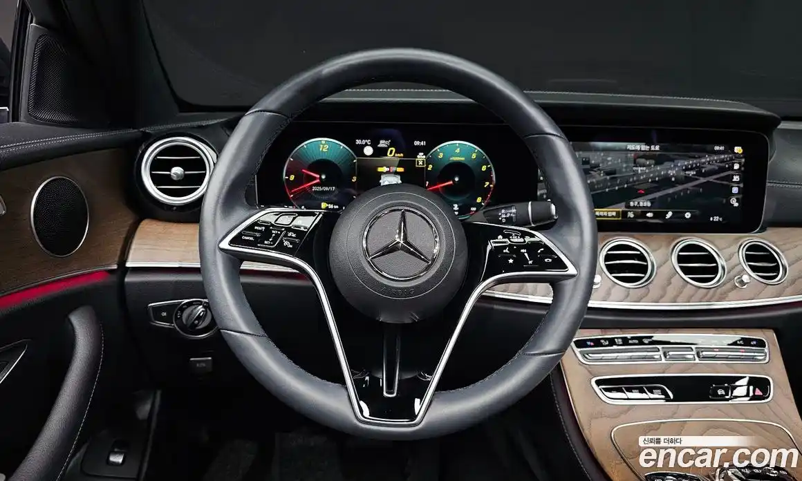 Mercedes-Benz E-Class 2022 2.0 Автомат в Москве № 224901, фото 16