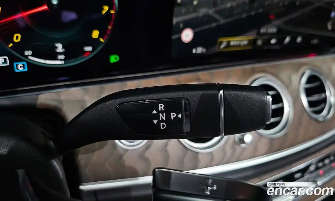 Mercedes-Benz E-Class 2022 2.0 Автомат в Москве № 224901, фото 17