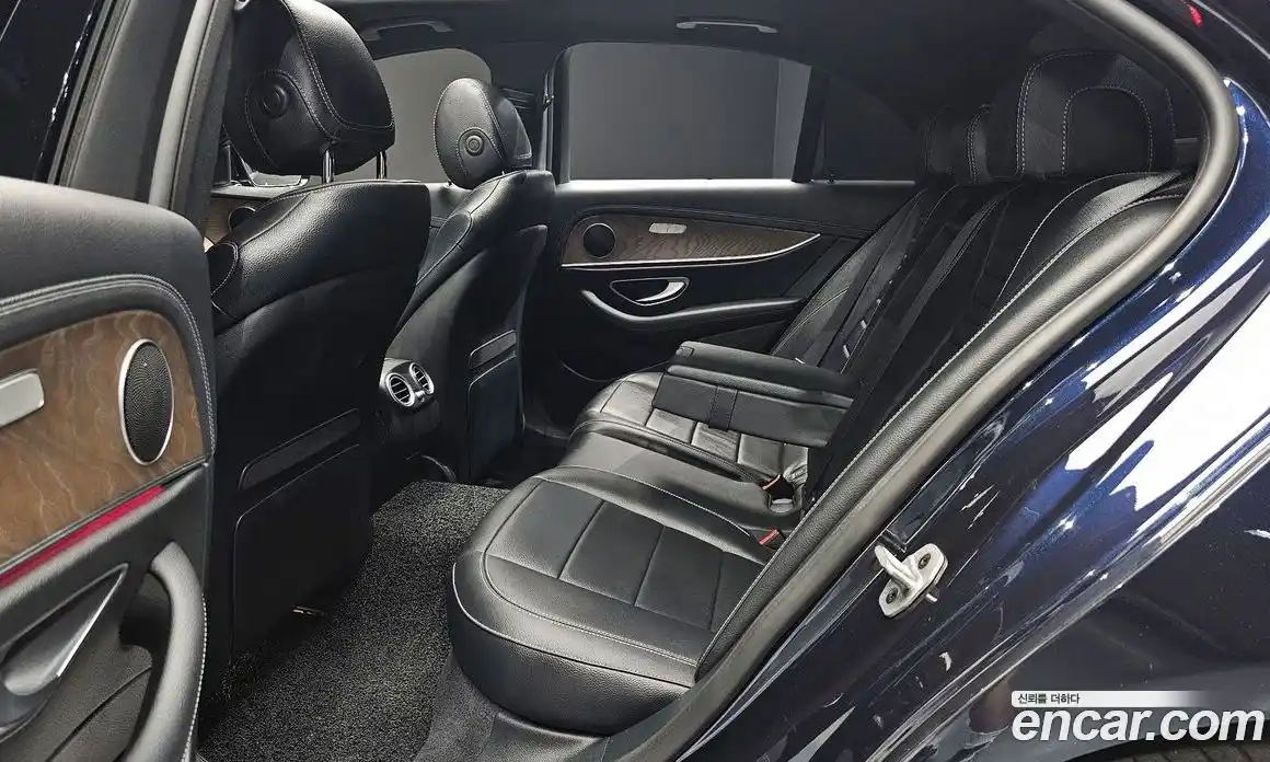 Mercedes-Benz E-Class 2022 2.0 Автомат в Москве № 224901, фото 20