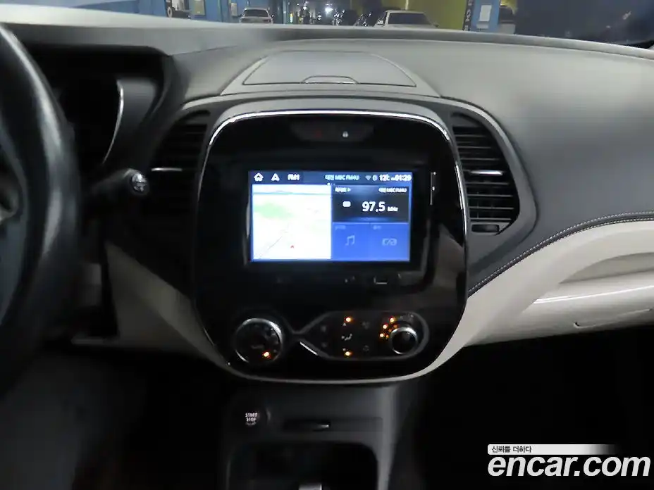 Renault QM3 2019 1.5 Автомат в Москве № 226150, фото 18