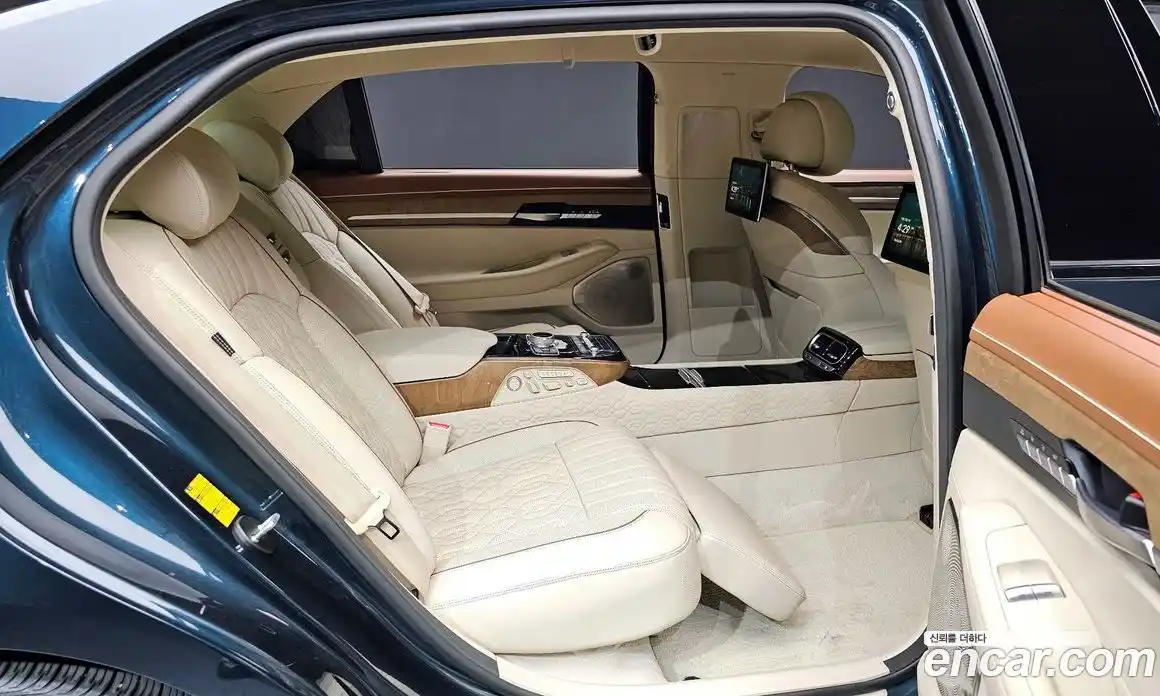 Genesis G90 2021 5.0 Автомат в Москве № 22689, фото 16