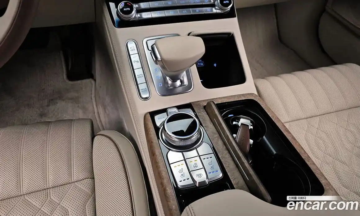 Genesis G90 2021 5.0 Автомат в Москве № 22689, фото 18