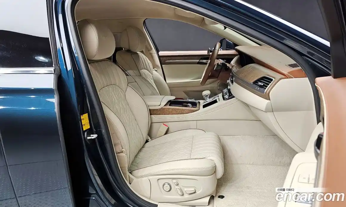 Genesis G90 2021 5.0 Автомат в Москве № 22689, фото 10