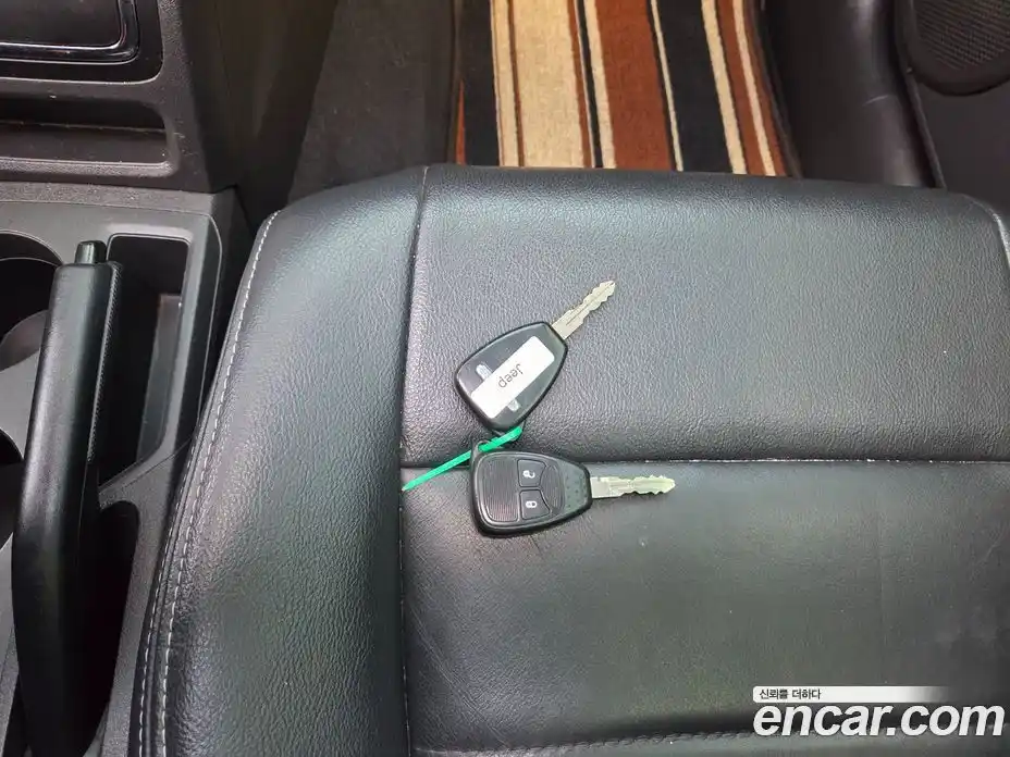 Jeep Compass 2009 2.4 Автомат в Москве № 227702, фото 15