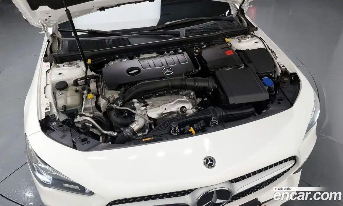 Mercedes-Benz CLA-Class 2021 2.0 Автомат в Москве № 229459, фото 17