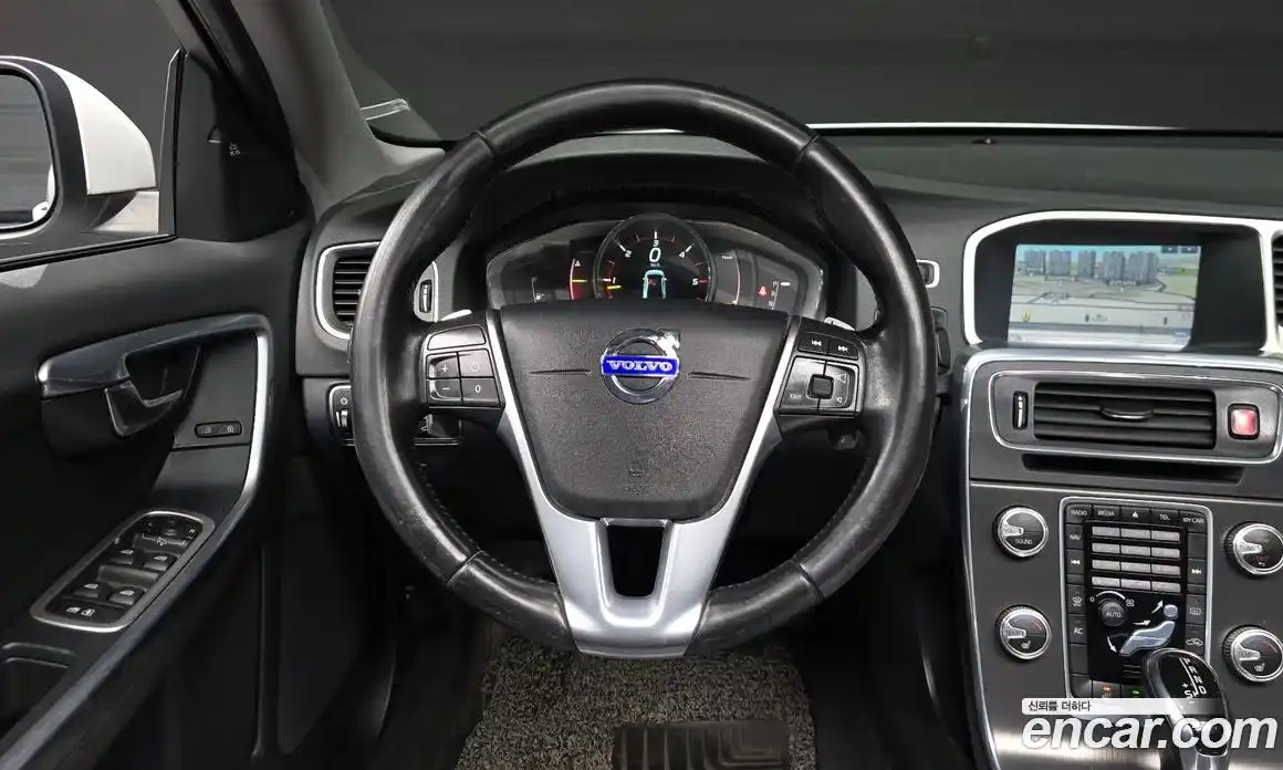 Volvo S60 2015 1.6 Автомат в Москве № 230667, фото 13