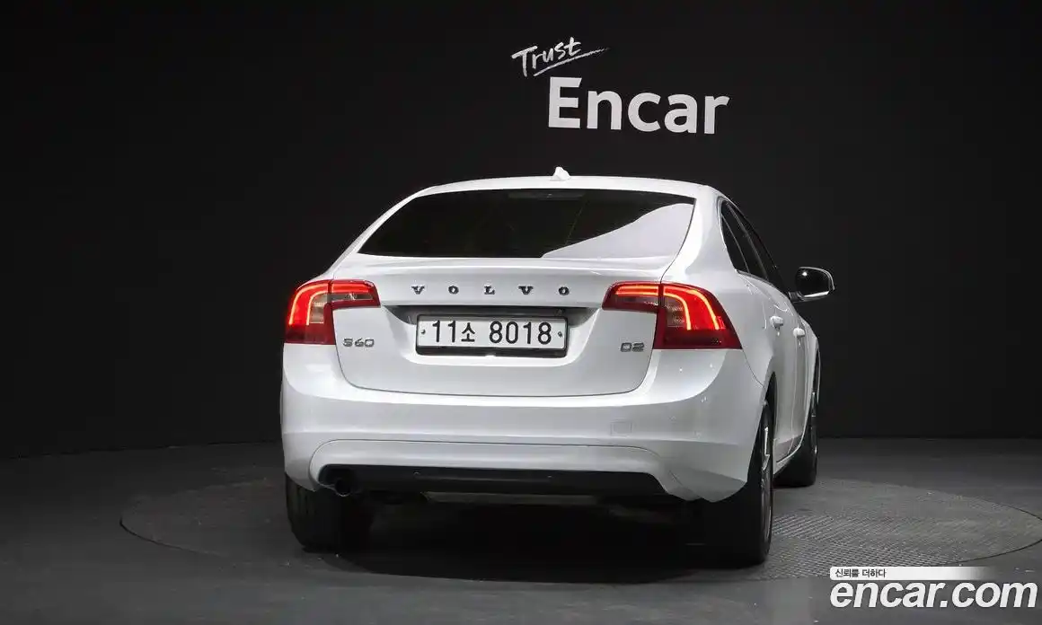 Volvo S60 2015 1.6 Автомат в Москве № 230667, фото 4