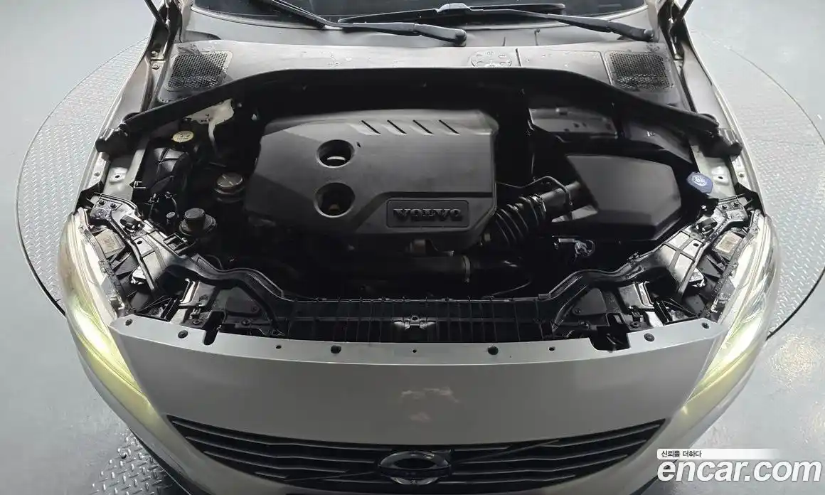 Volvo S60 2015 1.6 Автомат в Москве № 230667, фото 6