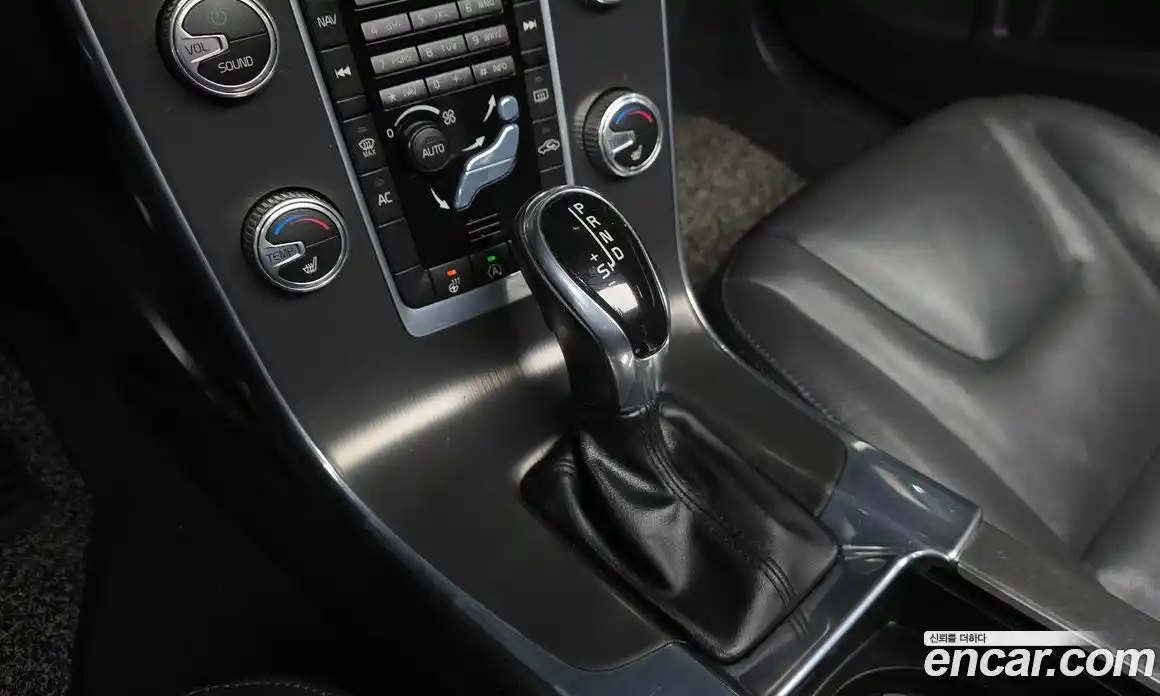 Volvo S60 2015 1.6 Автомат в Москве № 230667, фото 9