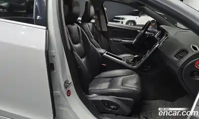 Volvo S60 2015 1.6 Автомат в Москве № 230667, миниатюра 10