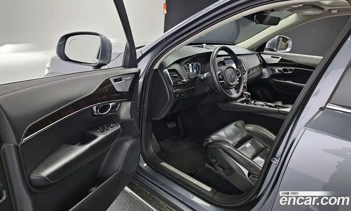 Volvo XC90 2017 2.0 Автомат в Москве № 230669, фото 11