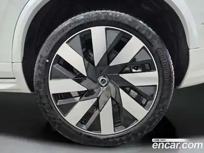 Volvo XC90 2024 2.0 Автомат в Москве № 230823, миниатюра 5
