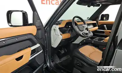 Land Rover Defender, 2024