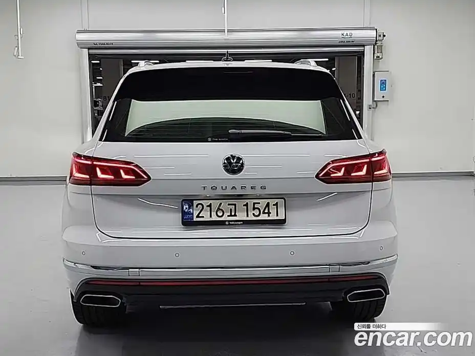 Volkswagen Touareg 2023 3.0 Автомат в Москве № 232101, фото 3