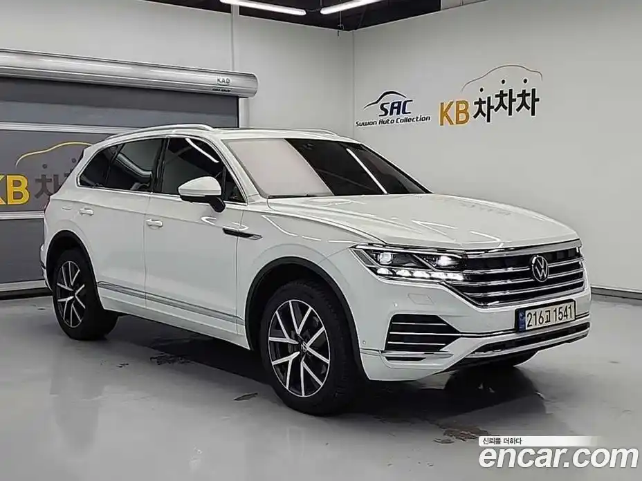 Volkswagen Touareg 2023 3.0 Автомат в Москве № 232101, фото 4