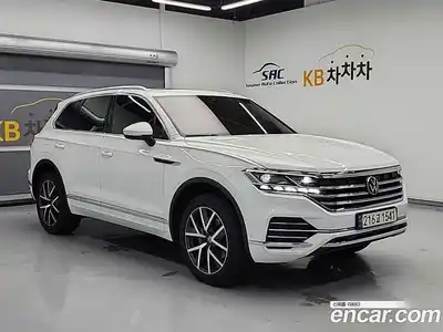 Volkswagen Touareg 2023 3.0 Автомат в Москве № 232101, миниатюра 4