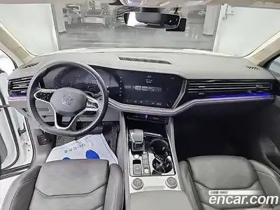 Volkswagen Touareg 2023 3.0 Автомат в Москве № 232101, миниатюра 7