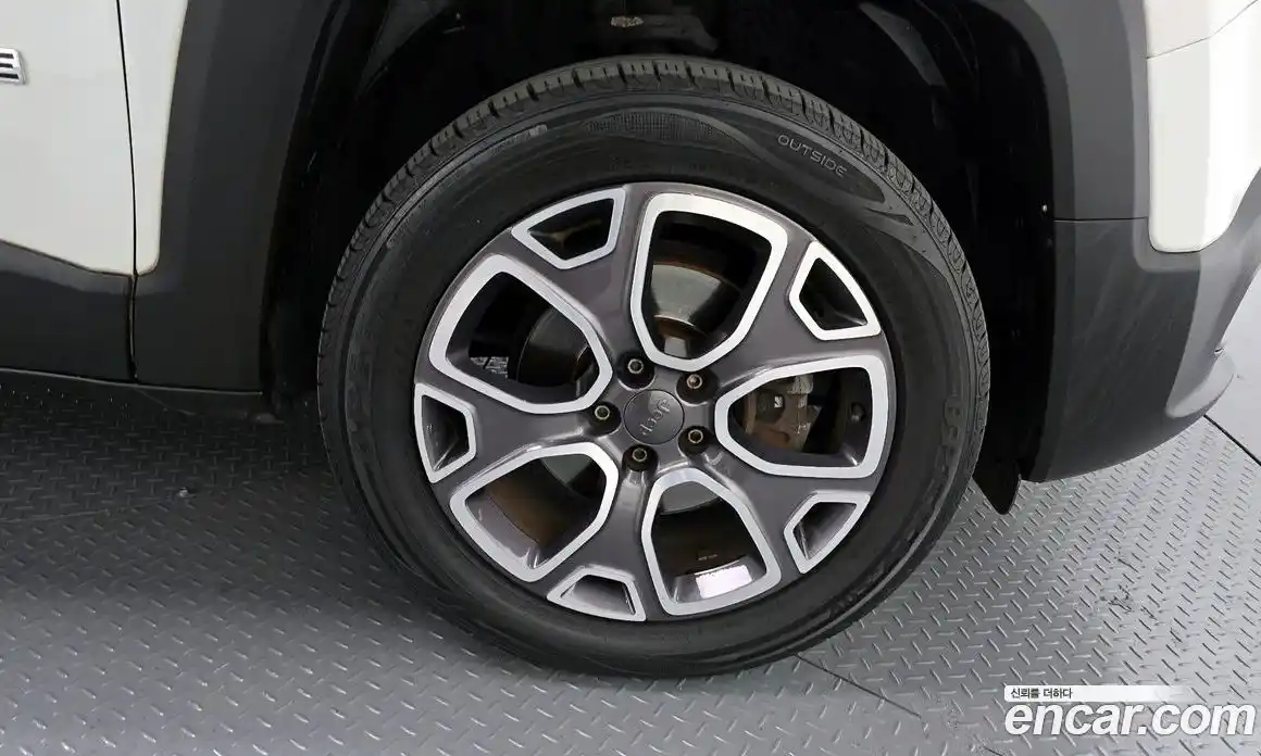 Jeep Renegade 2015 2.0 Автомат в Москве № 232560, фото 16