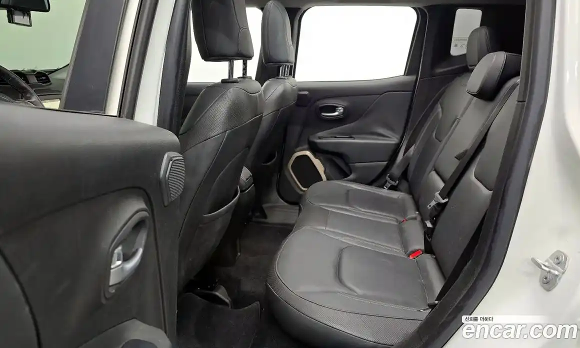 Jeep Renegade 2015 2.0 Автомат в Москве № 232560, фото 17