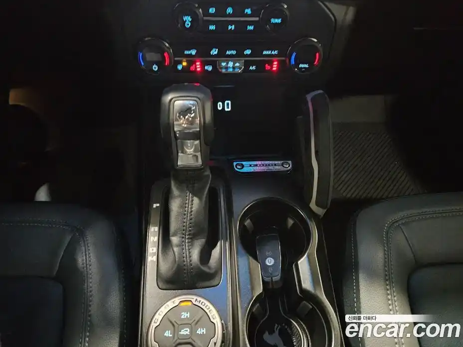 Ford Bronco 2023 2.7 Автомат в Москве № 233042, фото 9