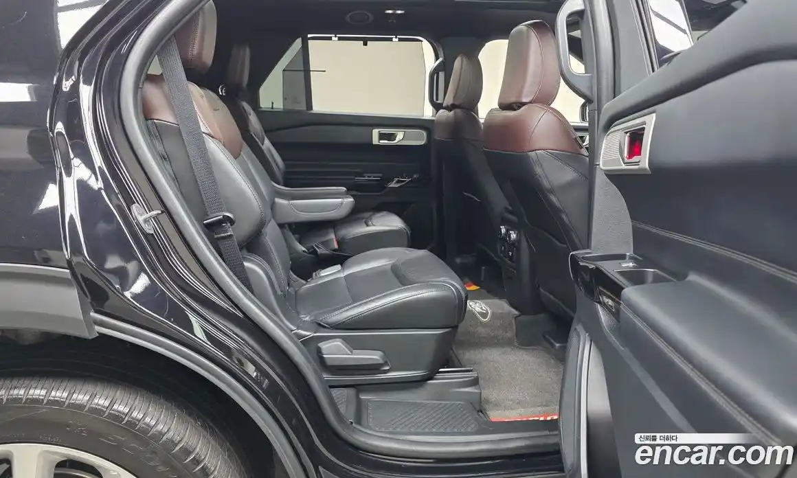 Ford Explorer 2022 3.0 Автомат в Москве № 233107, фото 19