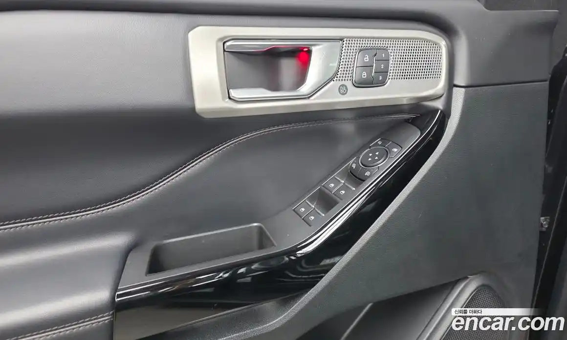 Ford Explorer 2022 3.0 Автомат в Москве № 233107, фото 2