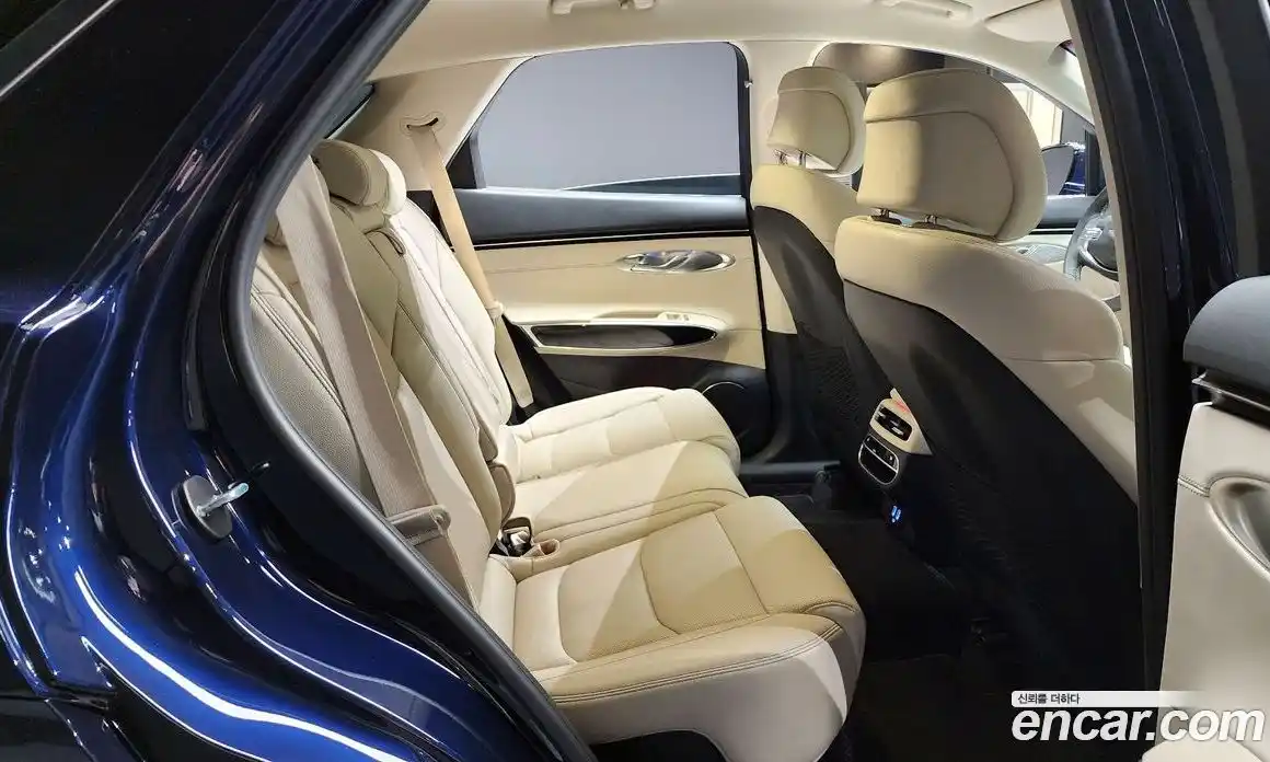 Genesis GV70 2024 2.5 Автомат в Москве № 24335, фото 18