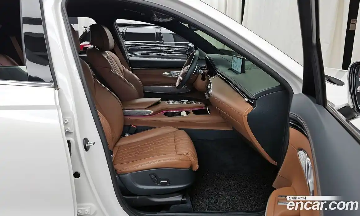 Genesis GV70 2023 2.2 Автомат в Москве № 24664, фото 7