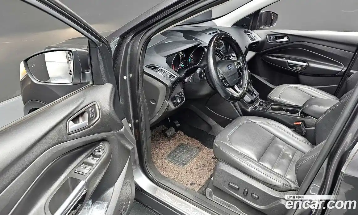 Ford Kuga 2017 2.0 Автомат в Москве № 249490, фото 15