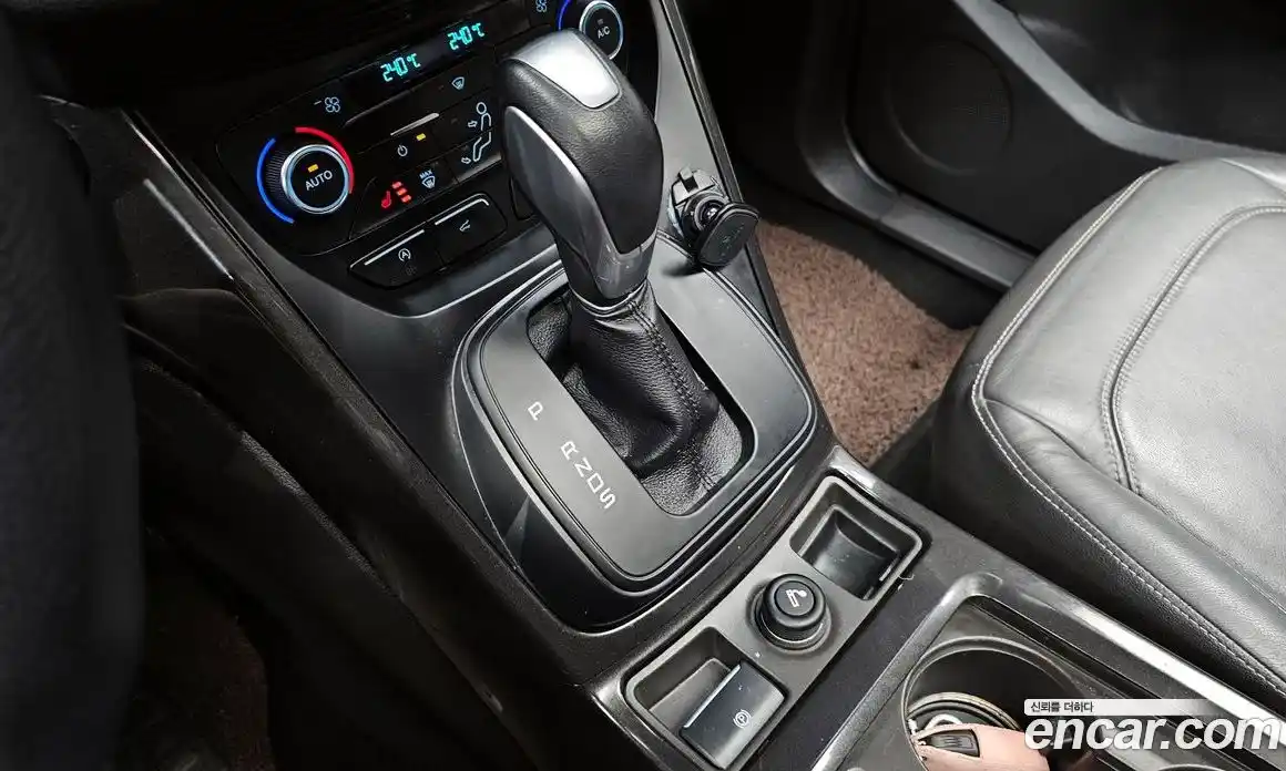 Ford Kuga 2017 2.0 Автомат в Москве № 249490, фото 4