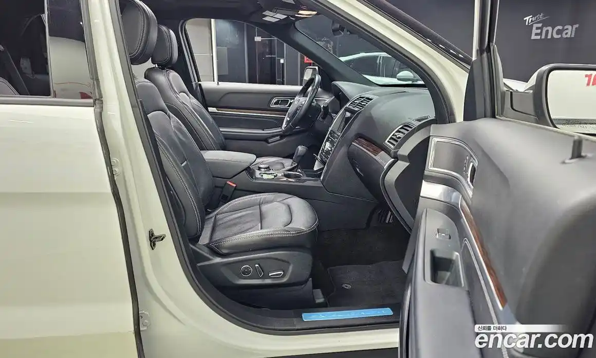 Ford Explorer 2018 2.3 Автомат в Москве № 255566, фото 20