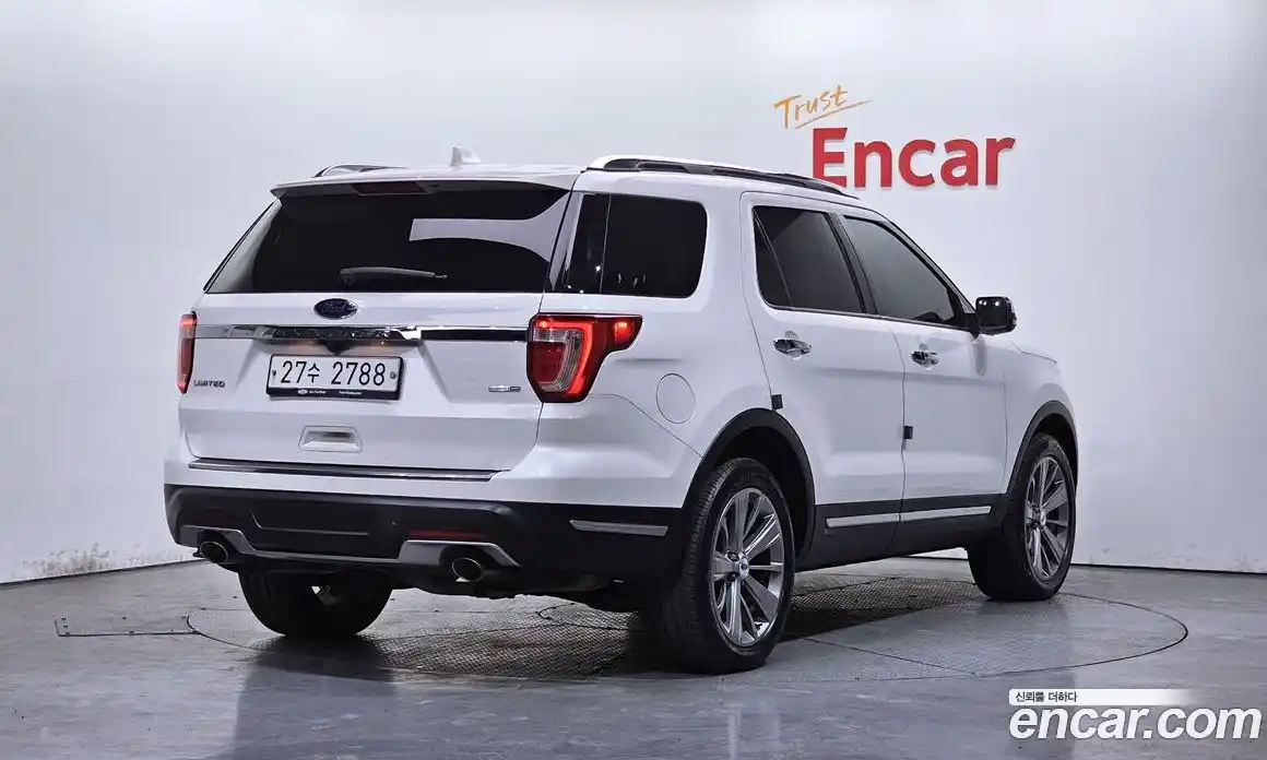 Ford Explorer 2018 2.3 Автомат в Москве № 255566, фото 7
