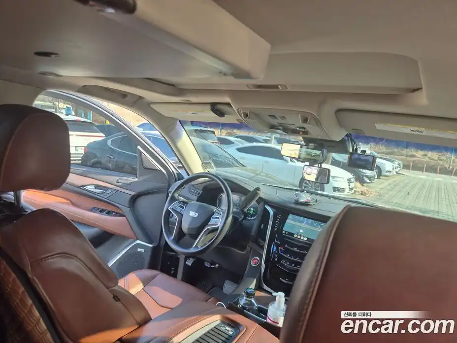 Cadillac Escalade 2018 6.2 Автомат в Москве № 256524, фото 9