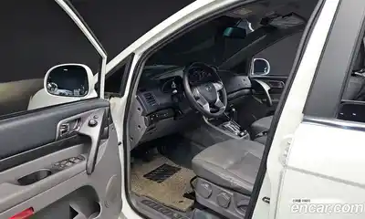 SsangYong Korando 2015 2.0 Автомат в Москве № 26038, миниатюра 11
