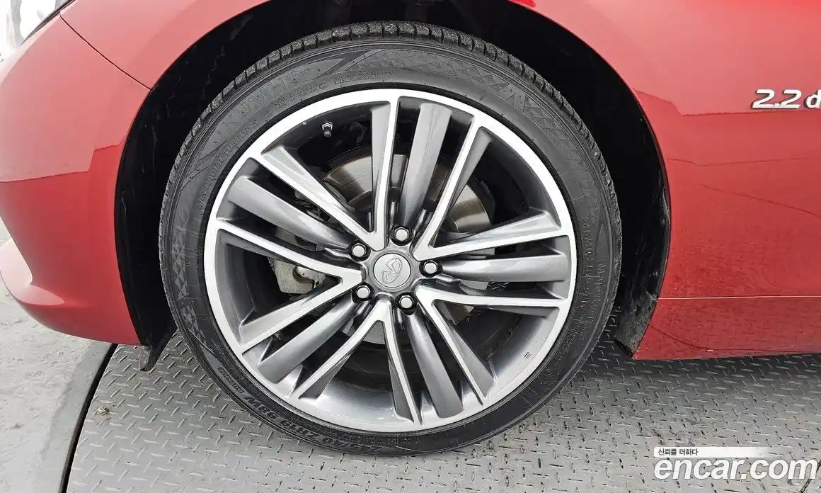 Infiniti Q50 2015 2.1 Автомат в Москве № 267455, фото 13