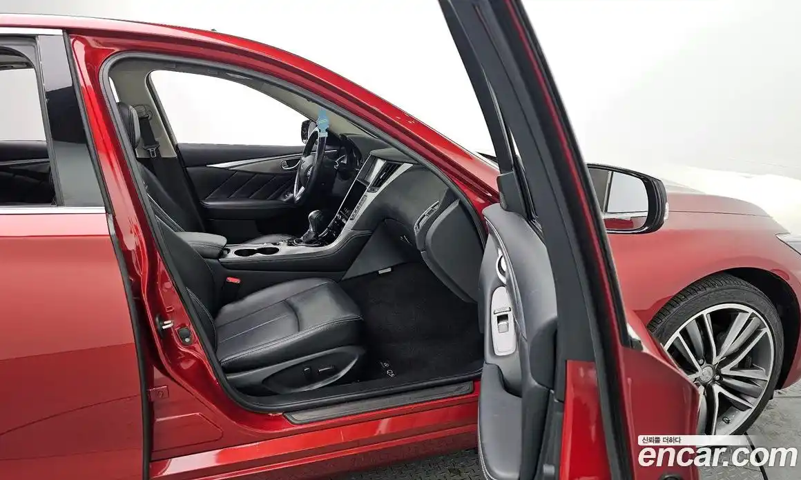 Infiniti Q50 2015 2.1 Автомат в Москве № 267455, фото 14