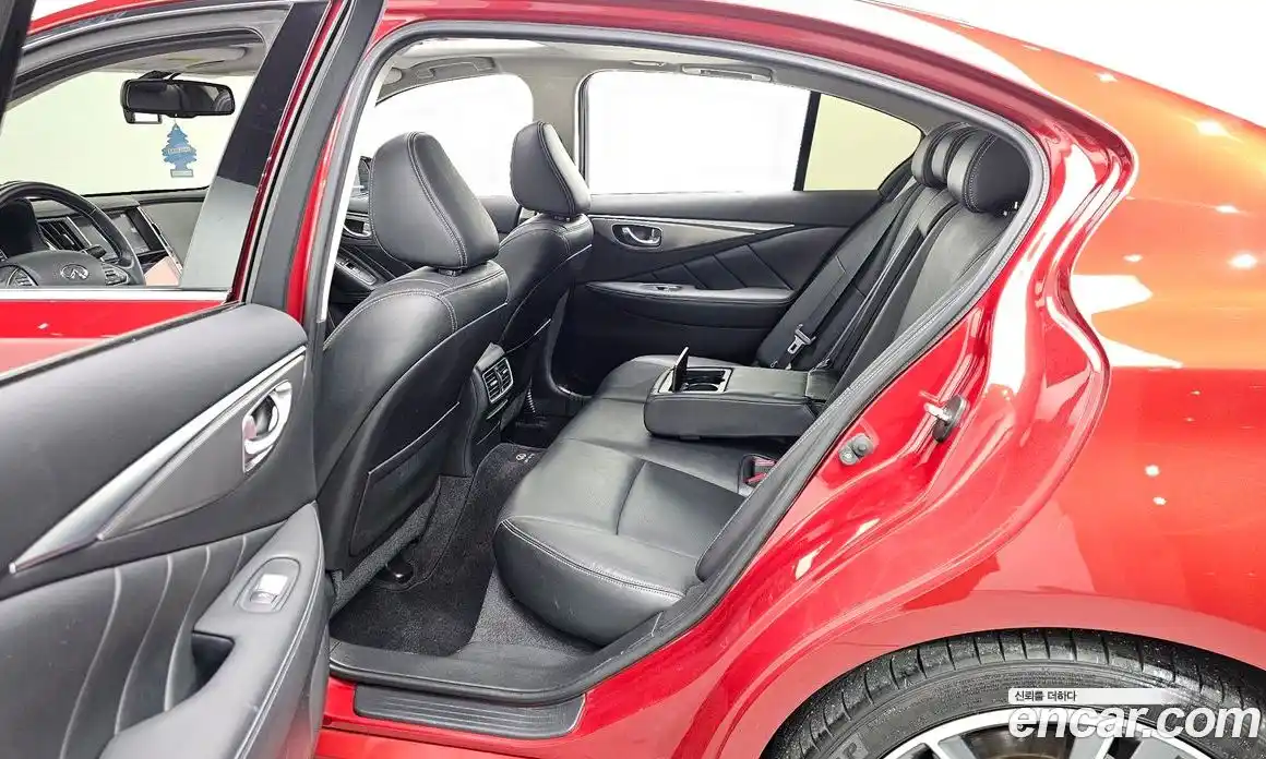 Infiniti Q50 2015 2.1 Автомат в Москве № 267455, фото 18