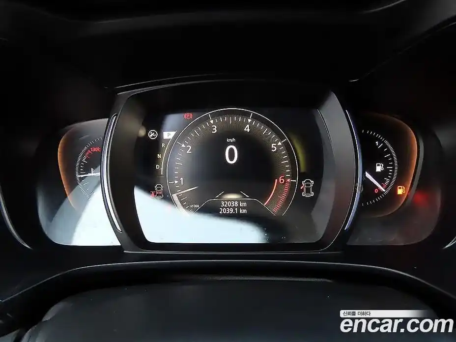 Renault QM6 2023 2.0 Автомат в Москве № 277045, фото 9