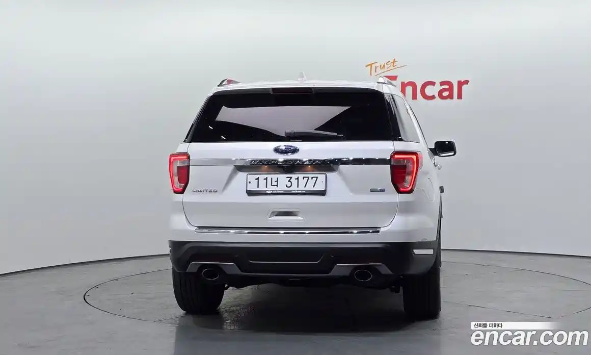 Ford Explorer 2018 2.3 Автомат в Москве № 280930, фото 19