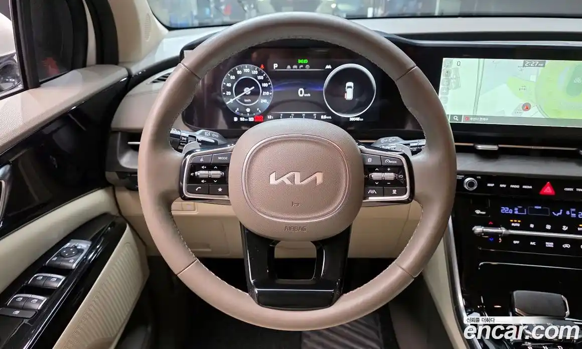Kia Canival 2023 3.5 Автомат в Москве № 287778, фото 14