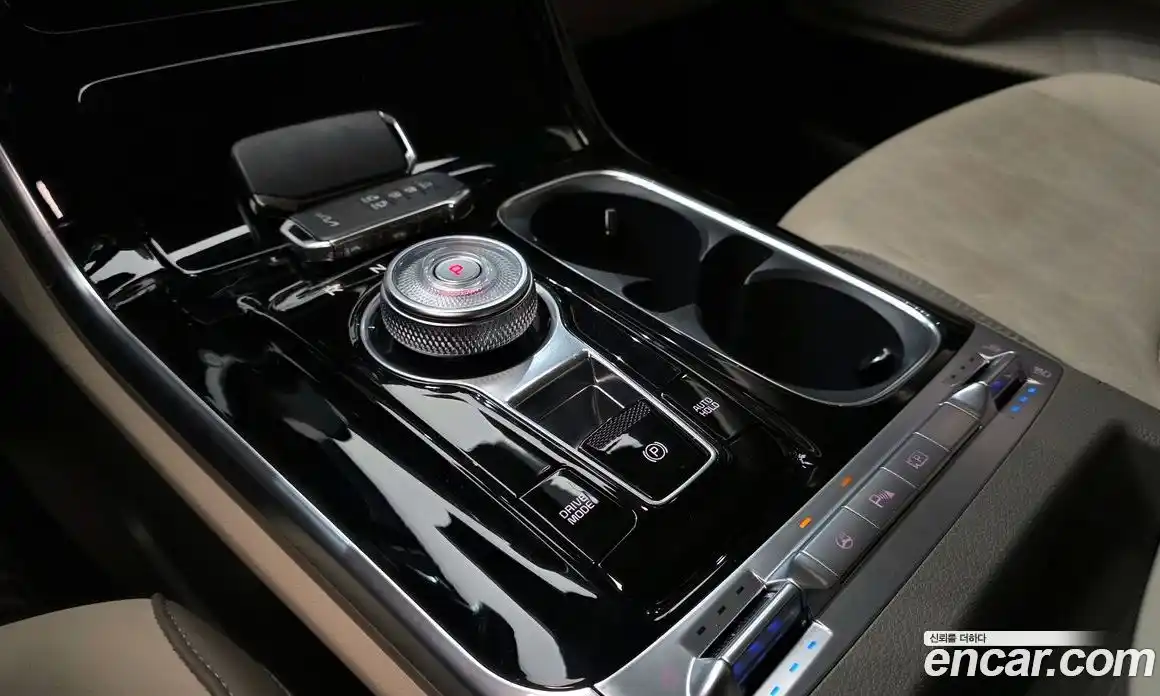 Kia Canival 2023 3.5 Автомат в Москве № 287778, фото 16