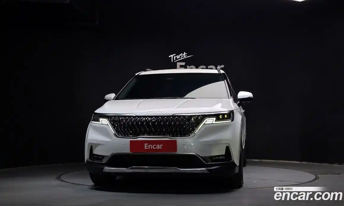 Kia Canival 2023 3.5 Автомат в Москве № 287778, фото 18